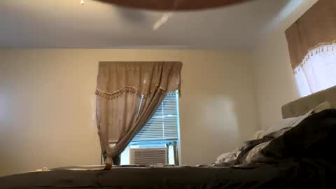 jamielove1975 online show from April 25, 11:02 pm