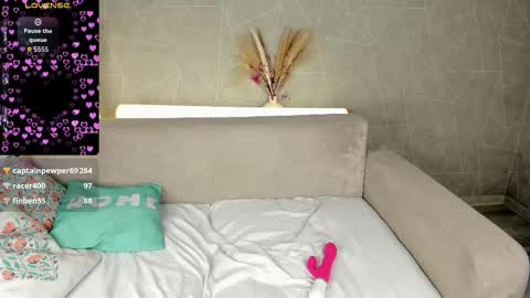 jane_broks online show from March 16, 5:44 am