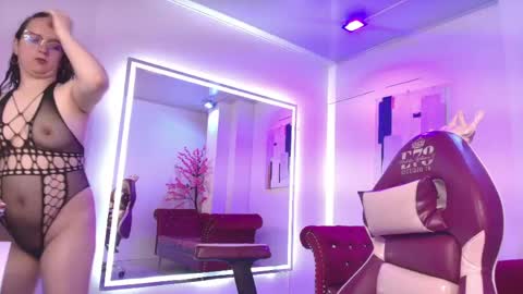 jane_peters online show from May 15, 11:40 am