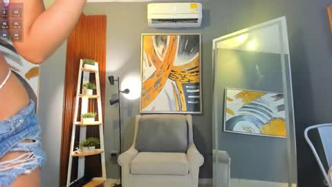 Janinne  online show from January 16, 11:08 am