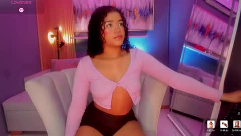 Janinne  online show from April 29, 11:15 am