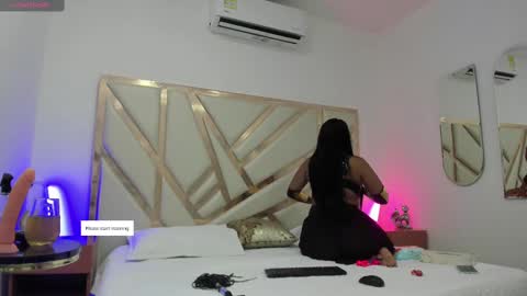 janna_foxx online show from October 12, 3:43 am