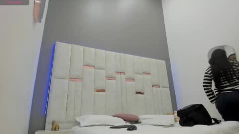 janna_foxx online show from October 14, 11:24 am