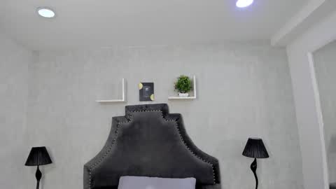 Janne  online show from October 8, 9:43 pm