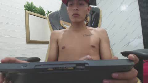 J A N N E R online show from March 19, 4:40 am