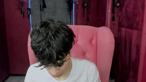 Jaremy online show from November 25, 4:17 pm