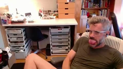 jareth_returns online show from September 16, 9:51 pm