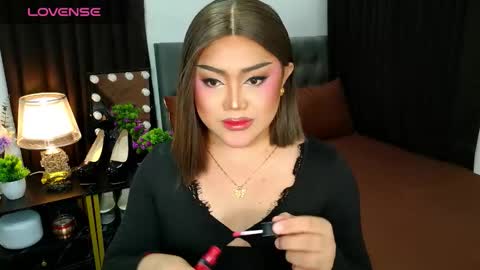 Jasmine Brandy online show from January 12, 3:52 pm