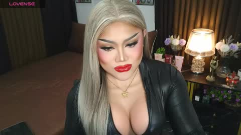 Snapshot of jasmine_brandy chatting on September 17, 2:48 am Jasmine Brandy online show from September 17, 2:48 am
