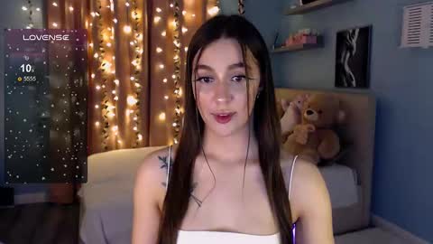 Snapshot of jasmine_doll_ chatting on March 6, 12:21 am Jasmine online show from March 6, 12:21 am