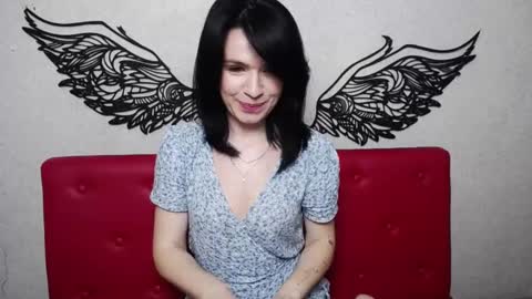 Snapshot of jasminekouch chatting on February 9, 3:32 am JasmineKouch online show from February 9, 3:32 am