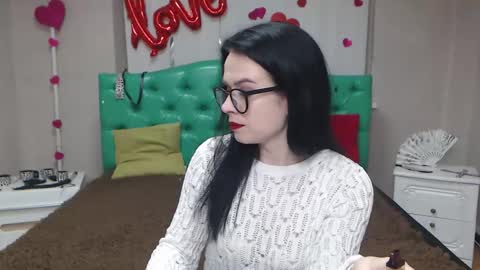 JasmineKouch online show from March 3, 7:10 pm