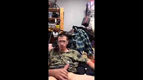 jasonmoore423786227 online show from April 19, 12:17 pm