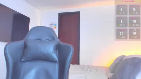 JBrooksXx online show from October 19, 9:30 pm