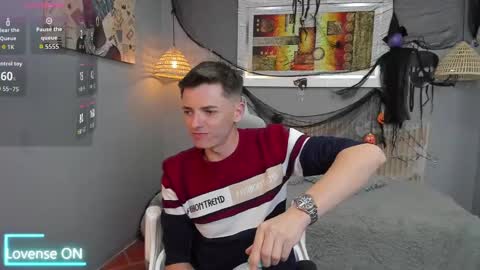 Snapshot of jasperjohnson chatting on October 22, 3:10 am jasperjohnson online show from October 22, 3:10 am