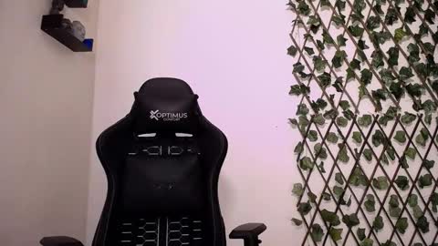 JKing  online show from February 21, 3:37 pm