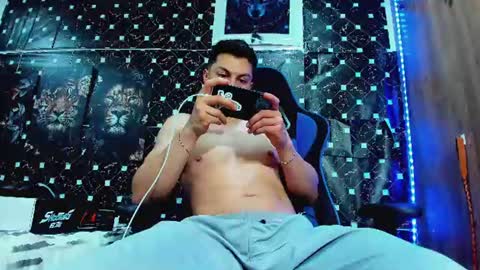 Javier online show from June 25, 4:42 am