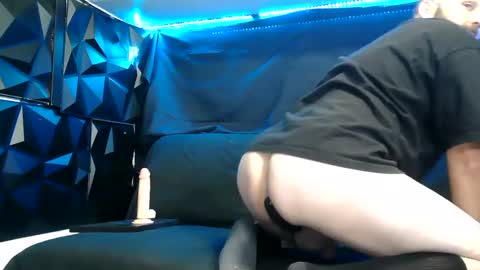 Snapshot of jaxxxdaddy chatting on October 3, 11:40 am jax online show from October 3, 11:40 am