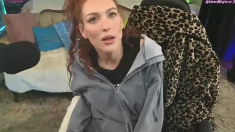 JennyBlighe online show from December 17, 11:50 am