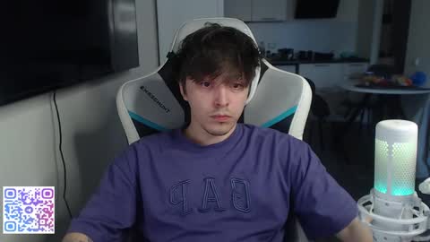 Jayce online show from May 12, 4:27 pm