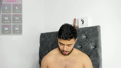 jayd_muscle1 online show from May 18, 4:40 am
