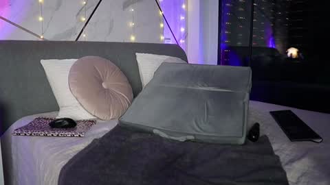 Snapshot of jayjaypink_ chatting on December 28, 6:17 am JayJayPink online show from December 28, 6:17 am