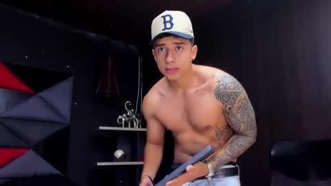 jaze_bradley online show from December 4, 11:43 am