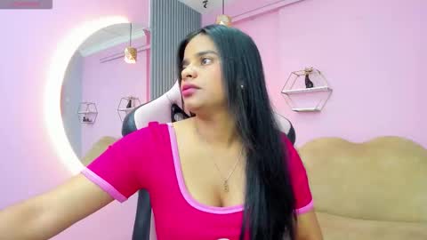 jazmin  online show from October 13, 10:50 am