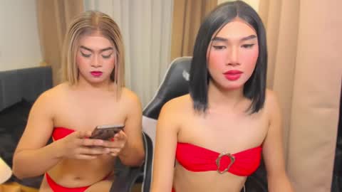 jchugecock online show from December 17, 6:36 pm