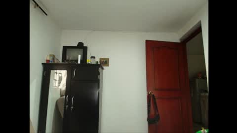 jdiazv online show from October 15, 9:59 pm