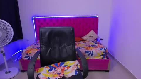 jean_burns online show from March 1, 8:35 pm