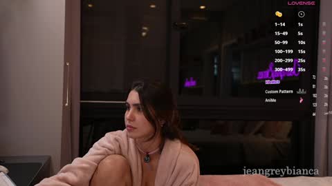 Snapshot of jeangreybianca chatting on October 20, 7:41 pm Bianca online show from October 20, 7:41 pm