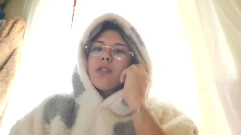 May online show from January 19, 8:46 am