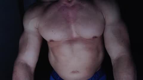 Snapshot of jefmuscletw chatting on February 23, 2:29 am brayam online show from February 23, 2:29 am