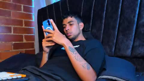 jei online show from December 22, 1:07 pm