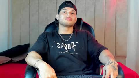 Snapshot of jeicob_gagnon chatting on September 30, 5:51 am jeicob gagnon online show from September 30, 5:51 am
