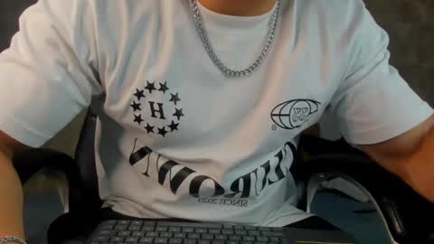 Snapshot of jeicob_gagnon chatting on September 14, 12:35 am jeicob gagnon online show from September 14, 12:35 am