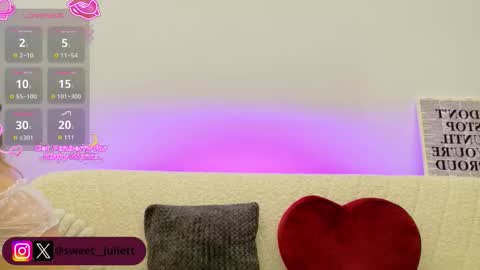 jelly__beanss online show from December 15, 8:10 am