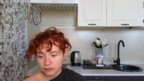 Snapshot of jelly_cherry chatting on February 26, 8:50 am Emily online show from February 26, 8:50 am