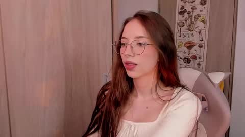 Snapshot of jelly_w5 chatting on March 10, 9:51 pm Jelly  online show from March 10, 9:51 pm