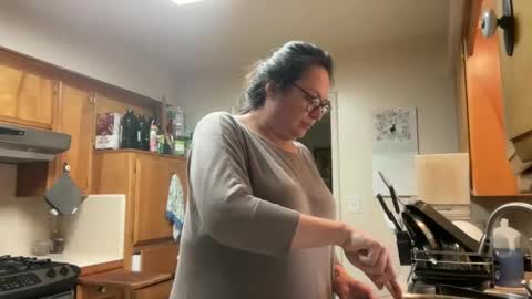 Jelli online show from December 25, 8:07 pm