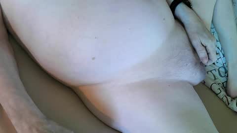 jellykulli online show from April 9, 7:03 am