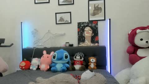 Dolly online show from February 28, 1:48 pm