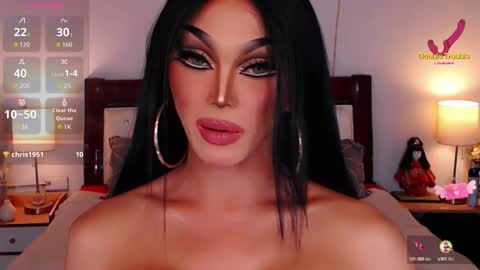 Snapshot of jenifers_body chatting on September 23, 4:39 am Queen Jenifer online show from September 23, 4:39 am