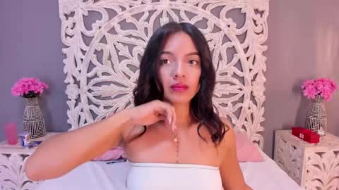 Snapshot of jenifferlopez_ chatting on October 7, 7:21 pm Samanta online show from October 7, 7:21 pm