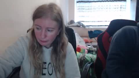 JenisAndPeter online show from November 11, 11:01 am