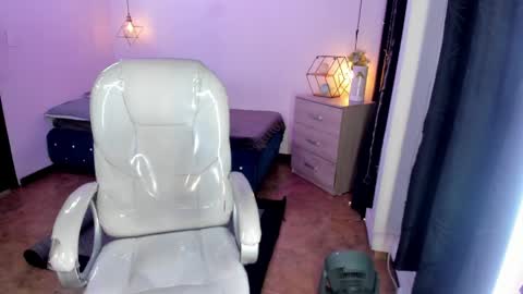 Snapshot of jennaa_cooper chatting on September 26, 12:07 am jennaa_cooper online show from September 26, 12:07 am