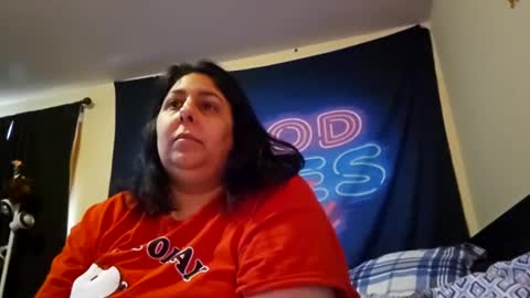Snapshot of jennabrady chatting on February 13, 3:35 pm Dragon Queen. Be my Dragon -- and online show from February 13, 3:35 pm