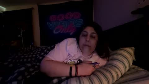 Snapshot of jennabrady chatting on September 27, 2:37 pm Dragon Queen. Be my Dragon -- and online show from September 27, 2:37 pm