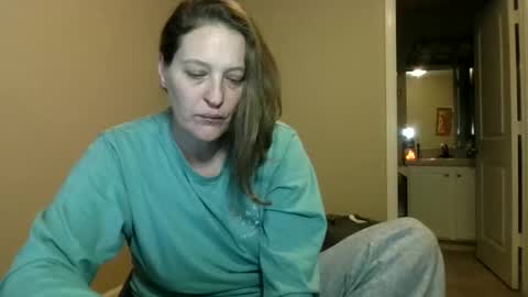 Snapshot of jennibean6996 chatting on January 6, 4:26 am Jennibean6996 online show from January 6, 4:26 am